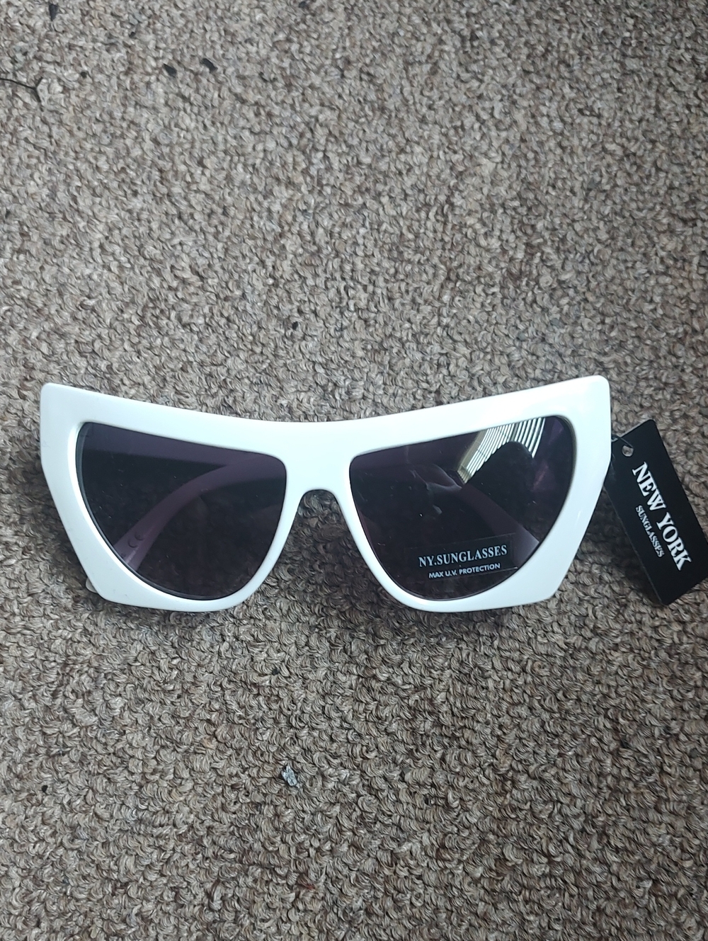 White Cat-Eye Fashion Sunglasses